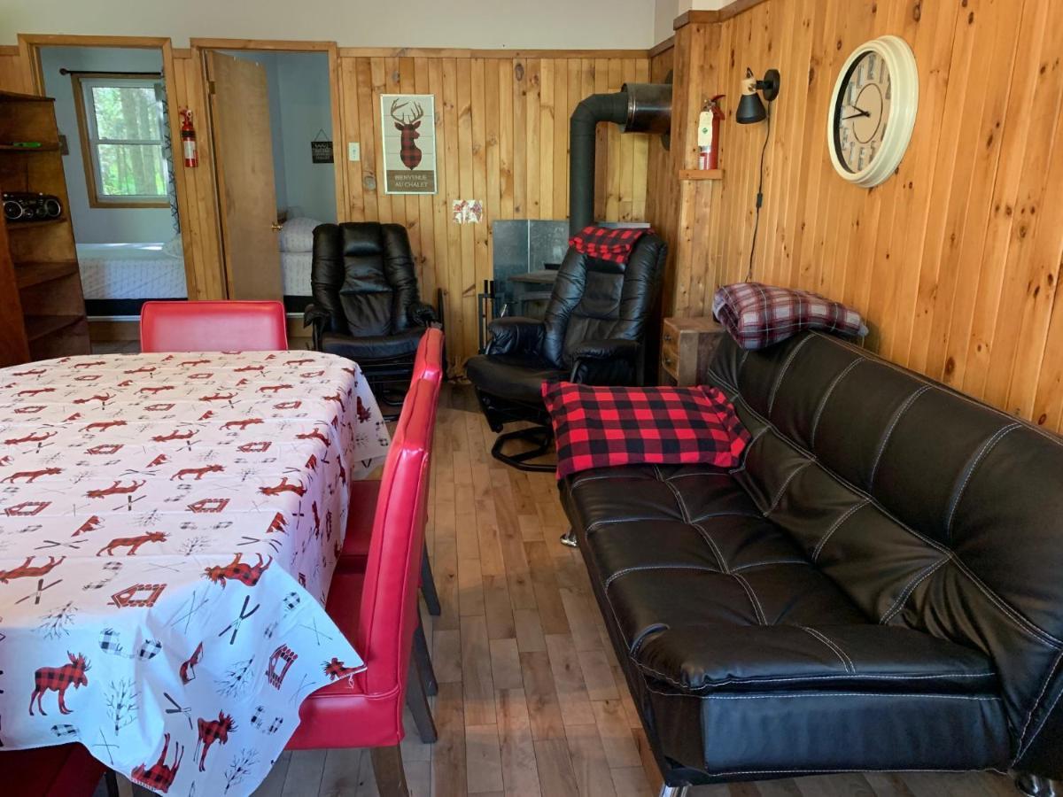 Camping Chalets Spas Pignons Rouges Saint Romain Kültér fotó