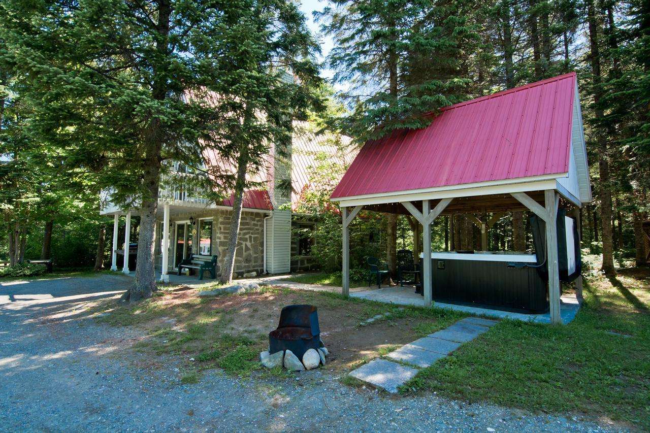 Camping Chalets Spas Pignons Rouges Saint Romain Kültér fotó