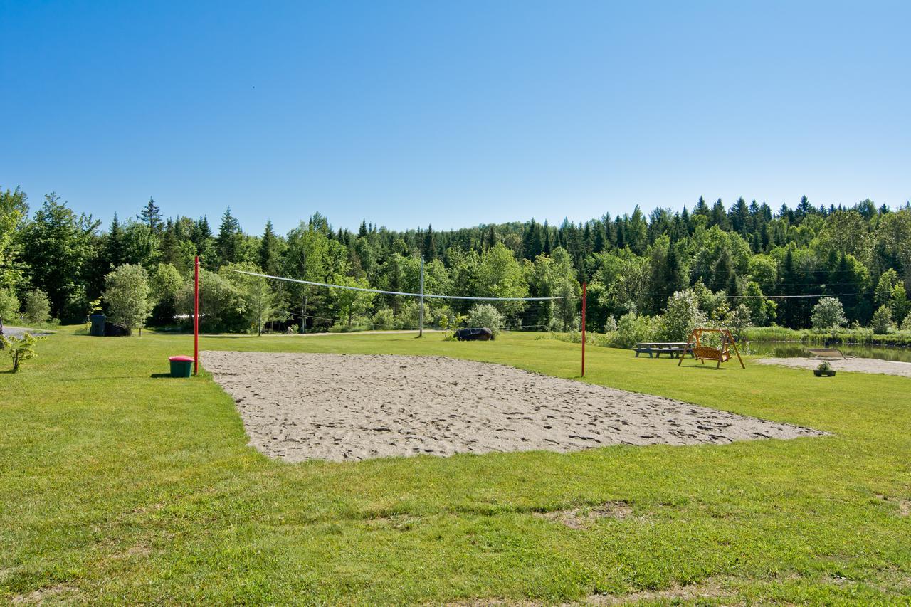 Camping Chalets Spas Pignons Rouges Saint Romain Kültér fotó